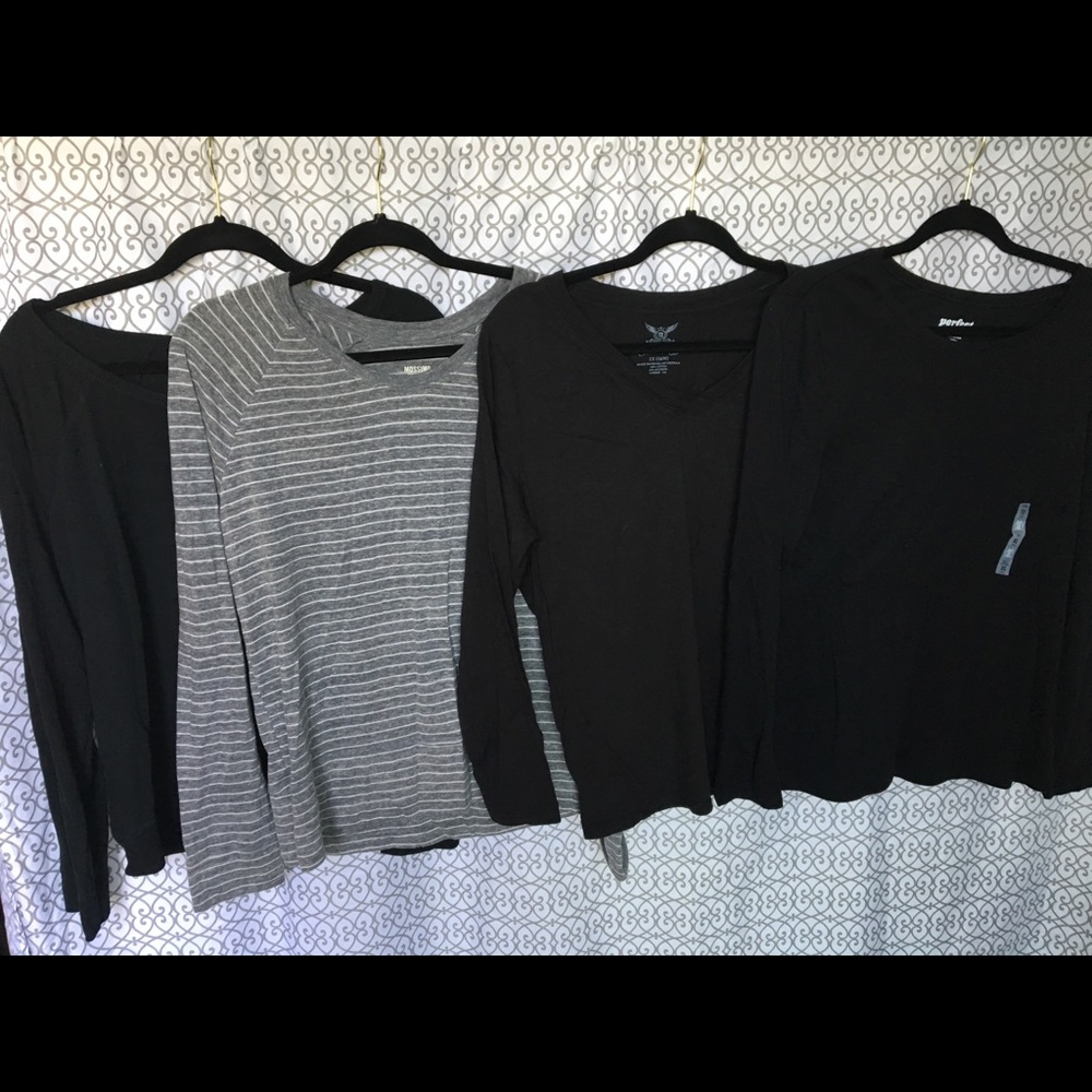 ❌SOLD!❌SOLD!❌Bundle basic long sleeve tees